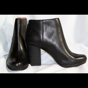 Black Leather Booties / Madewell The Caleb Boot