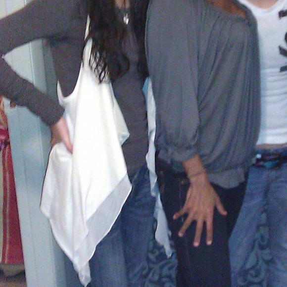 Sleeveless white cardigan - Picture 3 of 3