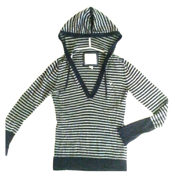 Striped AEO Sweater Hoodie