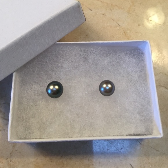 Tahitian pearl earrings