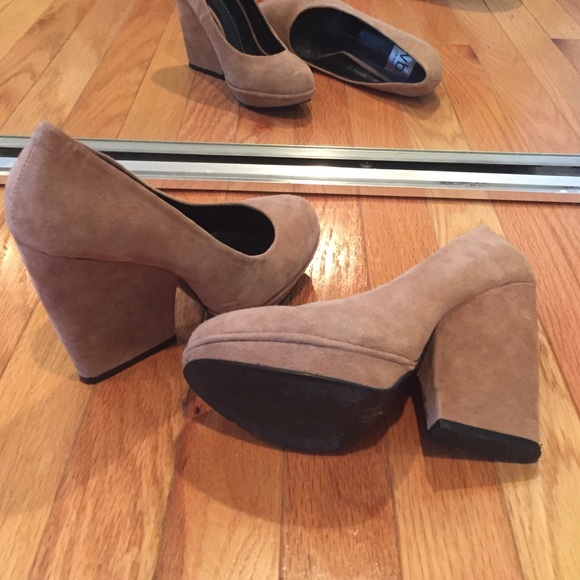 Dolce Vita suede chunky heels NWOT - Picture 3 of 4