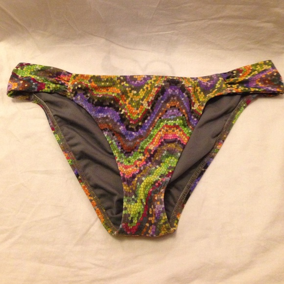 L*Space Bikini Bottoms - Picture 1 of 3