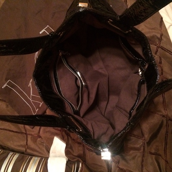 Cutest black purse - Picture 2 of 4