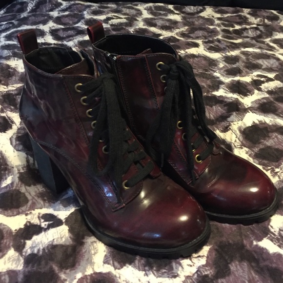 Steve Madden Andie Booties size 9.5