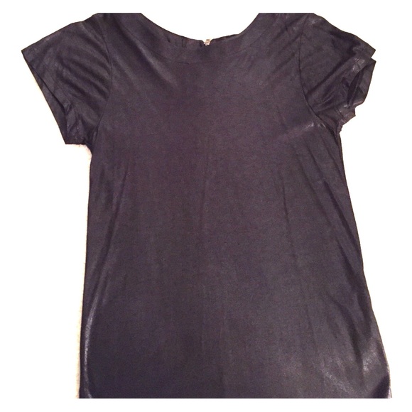 Very pretty black shiny top - gold zipper in back