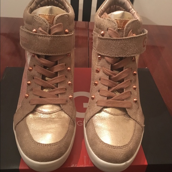 Platform sneakers