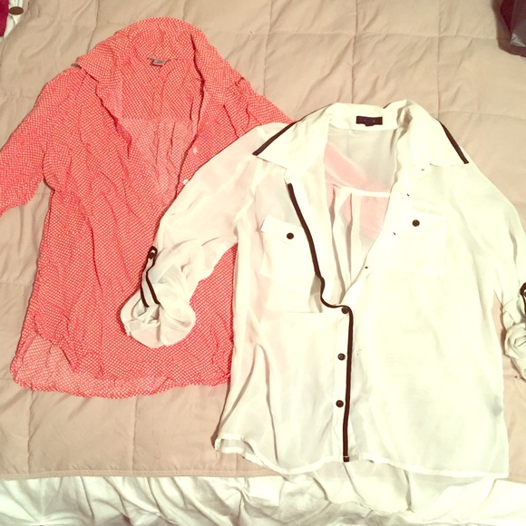 Button down blouses - Picture 1 of 3