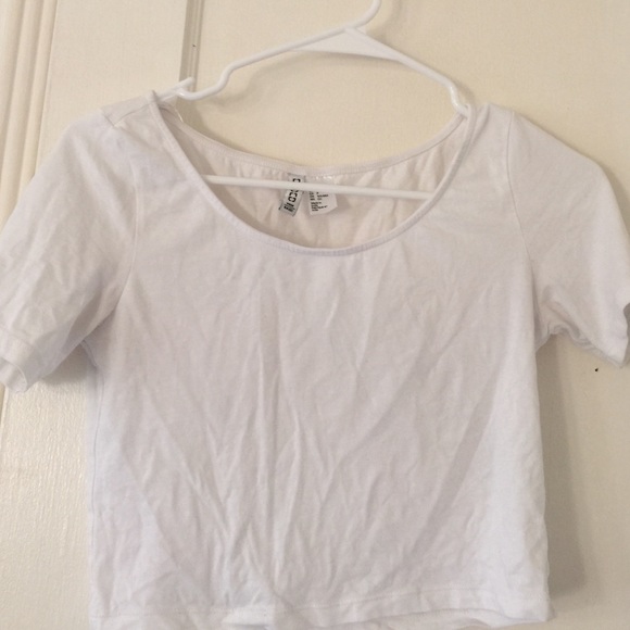 H&M white crop top simple cute
