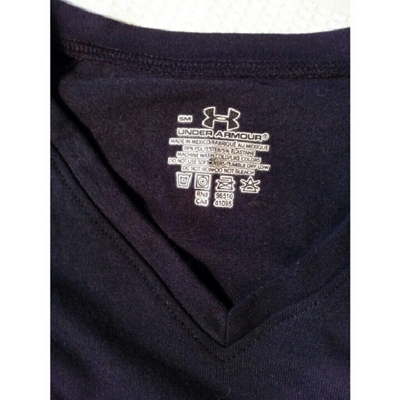 💜SOLD💜BLACK UNDER ARMOUR LONG SLEEVE - Picture 3 of 4