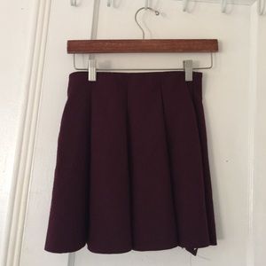 Brandy Melville Maroon skirt burgundy