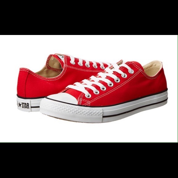 Red converse (like new)