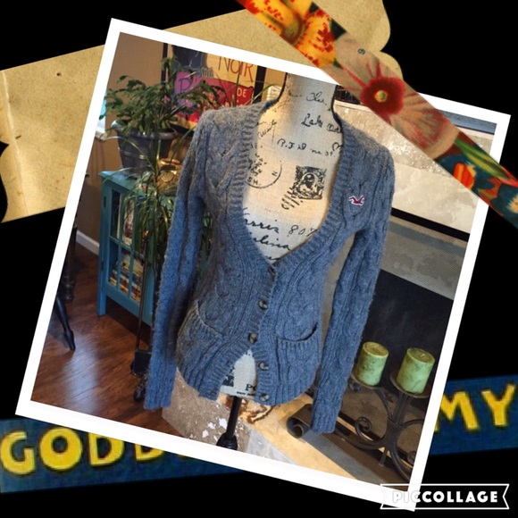 Hollister Sweaters - Hollister cardigan