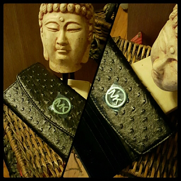 ❌SOLD❌BLACK OSTRICH MK WALLET - Picture 3 of 4