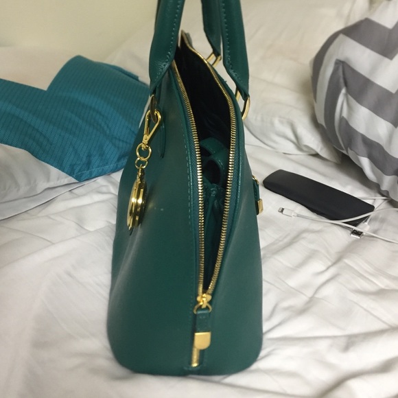 Green and Gold "Joy $ Iman" purse - Picture 2 of 4