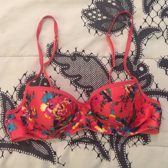 PRICE DROP!! NWOT Aerie "Bandeau Bra" 34A