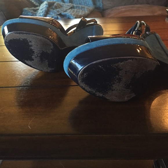 YSL Blue Sandal - Picture 4 of 4