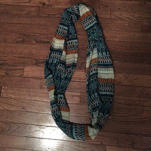 ⭐️MOVING SALE! ⭐️Infinity Scarf
