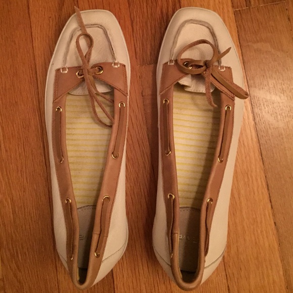 Ralph Lauren leather flats. Size 8.5