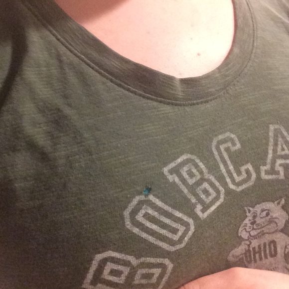 Ohio university bobcat scoop neck t shirt - Picture 3 of 3