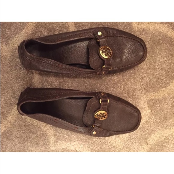 Tory Burch Loafers (Brown)