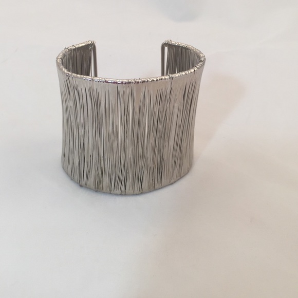 Wired stack cuff bracelet - Picture 3 of 3