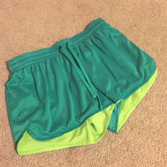Reversible athletic shorts - Picture 1 of 2