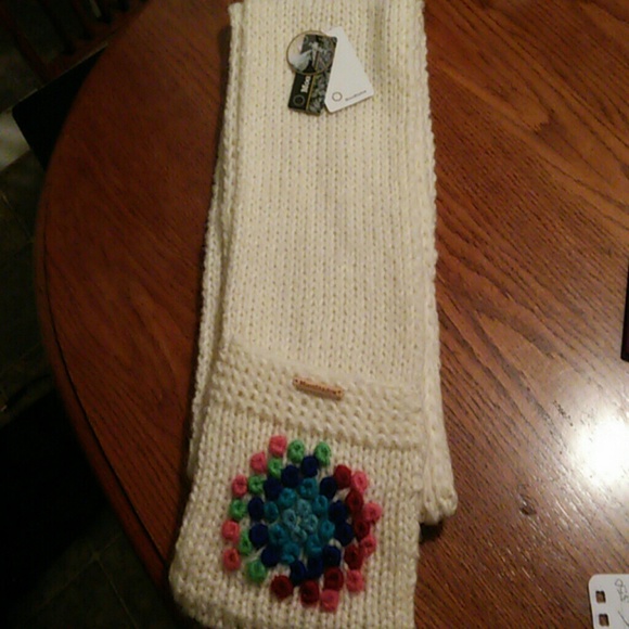Moonshadow Ivory Scarf New With Tags - Picture 1 of 4