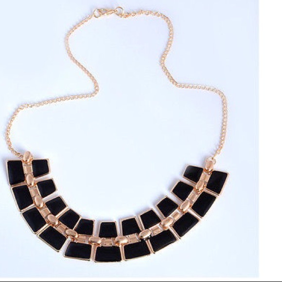Jewelry - Black necklace