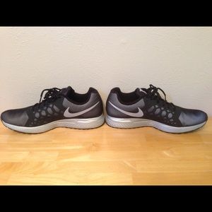 Size 13 Black and Silver Pegasus 31 Running Nikes