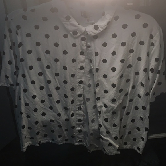 CROP TOP BUTTON UP POLKA DOT SHIRT - Picture 3 of 3