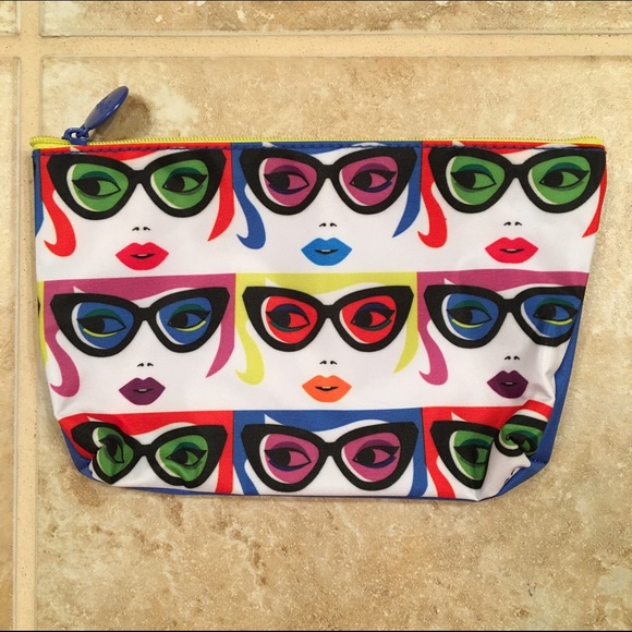 All eyes on you bag