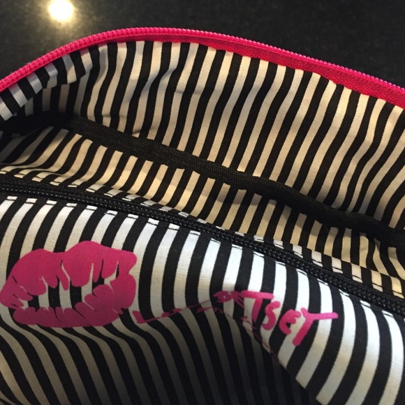 Sale! Betsey Johnson backpack - Picture 4 of 4