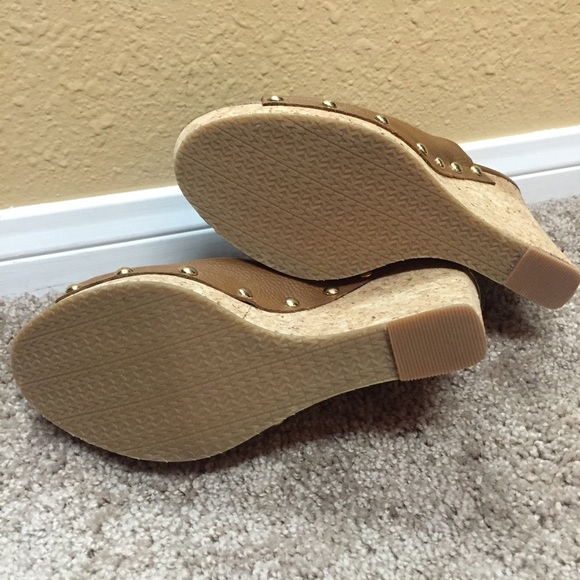 New Michael Kors wedge sandals - Picture 3 of 3