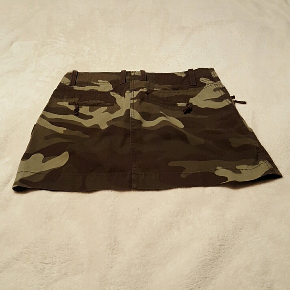 Size 4 GAP camouflage mini skirt - Picture 2 of 2