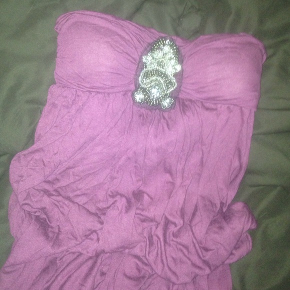 Strapless "flowy" top.
