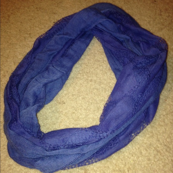 Infinity scarf - Picture 2 of 2