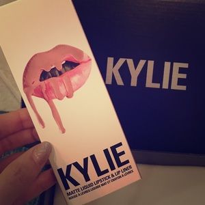 Kylie Lip Kit {KOKO K}