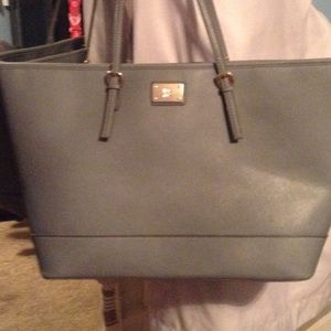 ❤️ New York and Company grey large shoulder bag