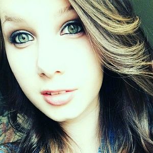 Meet your Posher, Mya