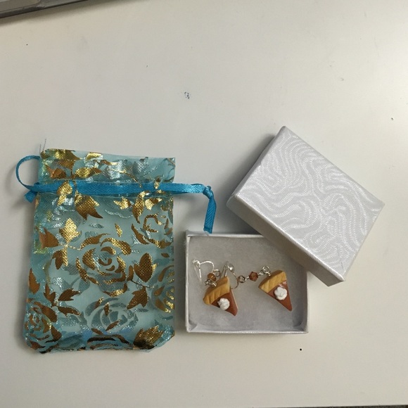 Clip on earrings: Pumpkin Pie