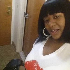 Meet your Posher, Lucretia