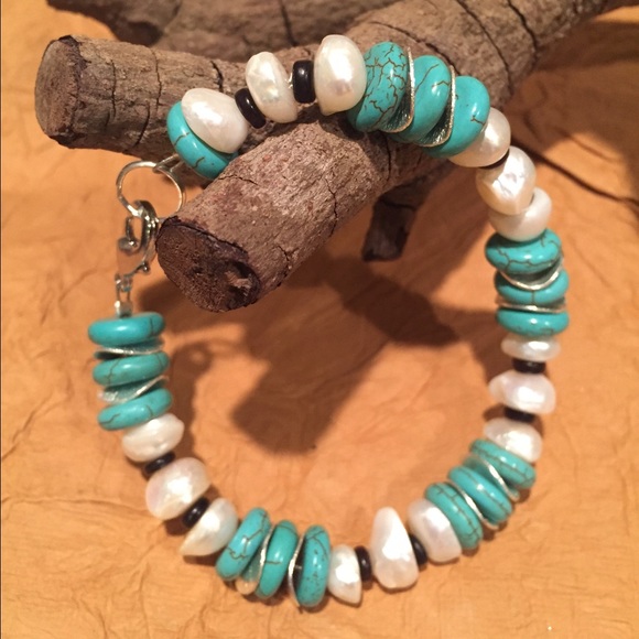Turquoise and Pearl bracelet - Picture 3 of 4