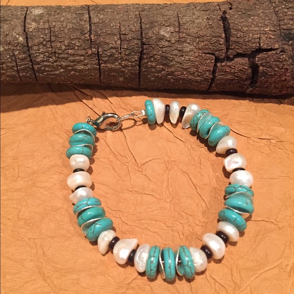 Turquoise and Pearl bracelet - Picture 4 of 4
