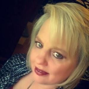 Meet your Posher, Leslie