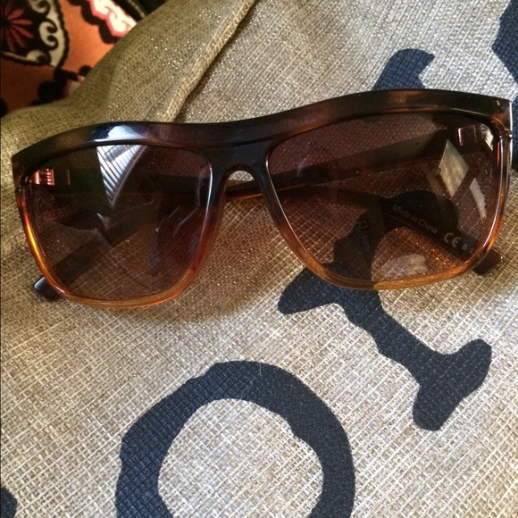 Von zipper sunglasses