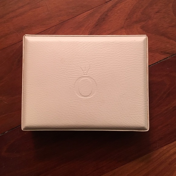 Cute pandora jewelry box!