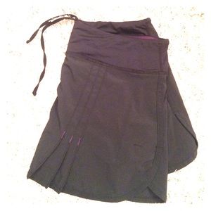 Lulu lemon tennis skort size 4