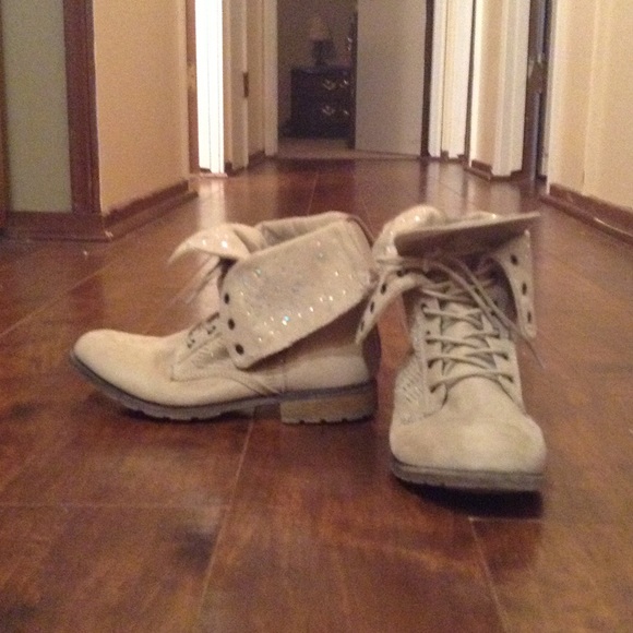 Ankle boots