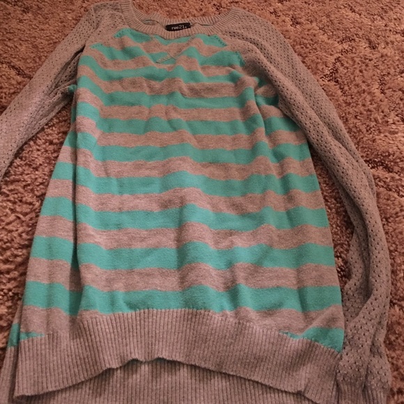 Patterned long sleeves