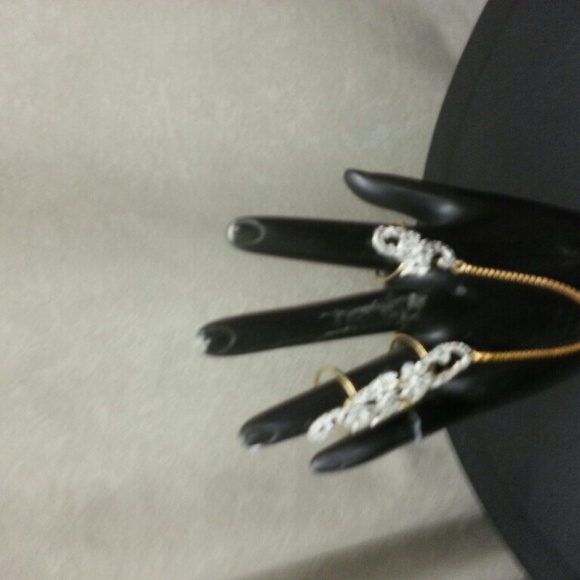 Twin finger ring with chain